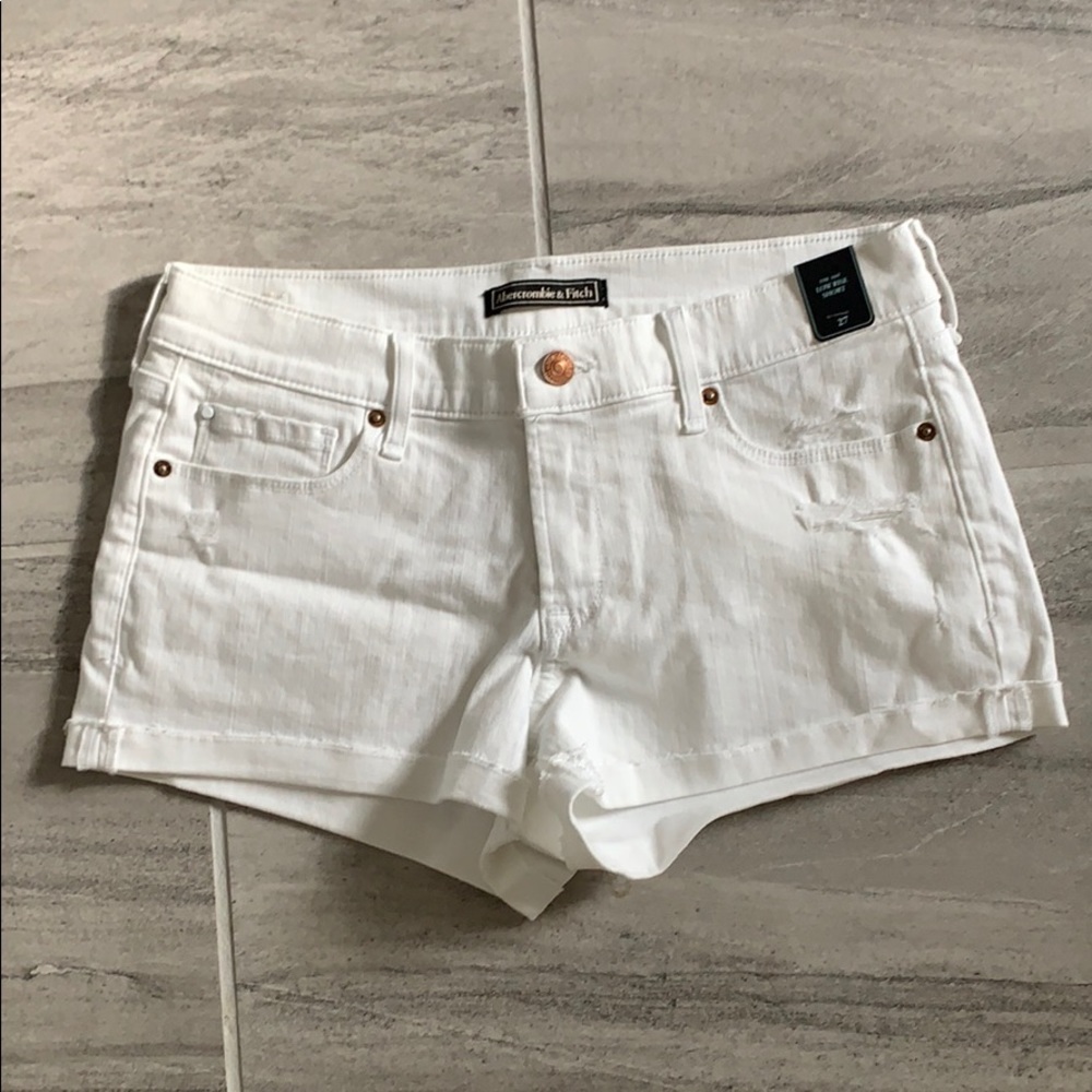 Abercrombie & Fitch Low Rise Short Size 27 NWT